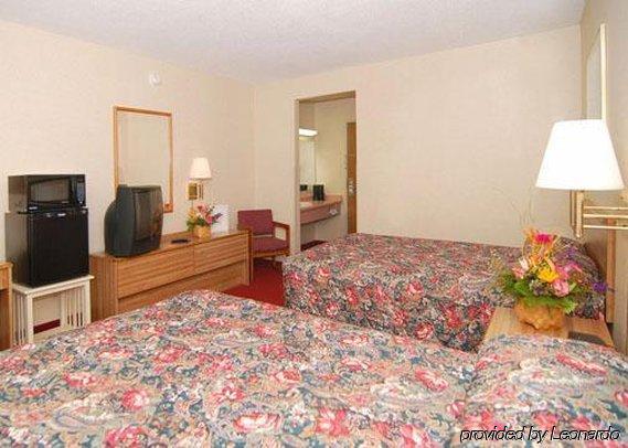 Quality Inn Arena Wilkes-Barre Bagian luar foto