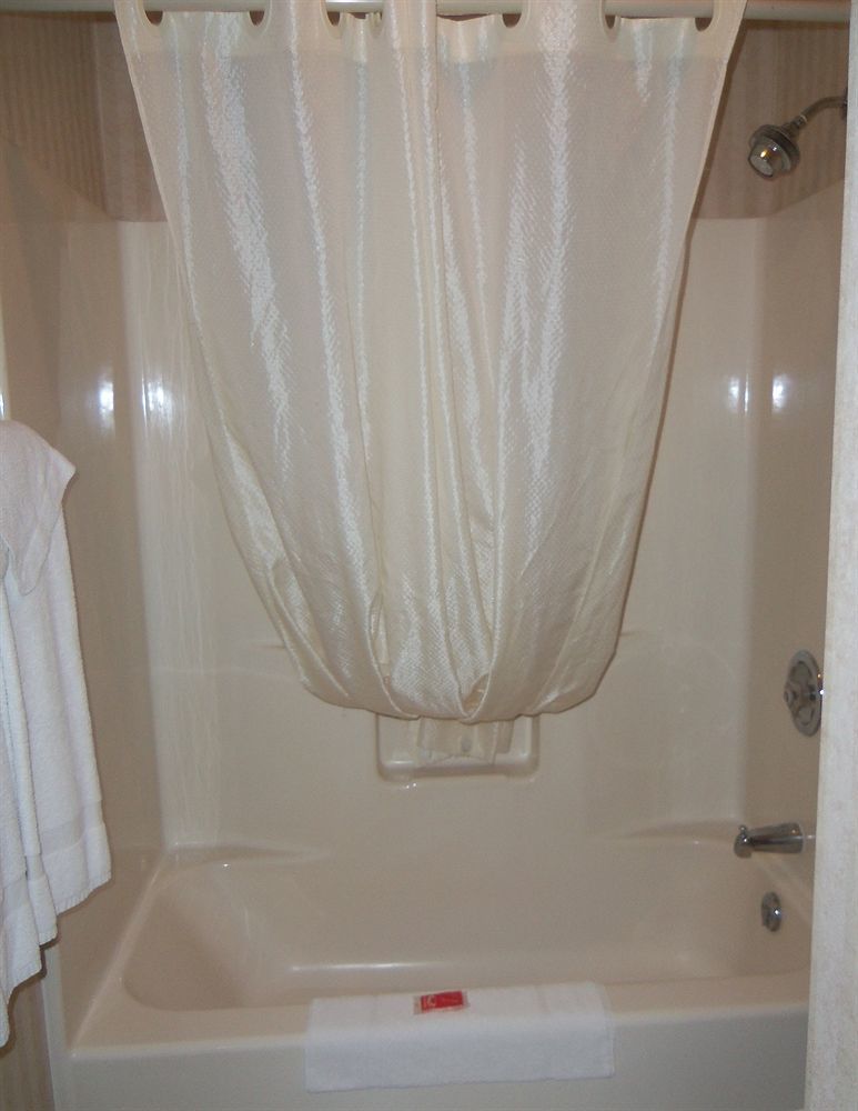 Quality Inn Arena Wilkes-Barre Bagian luar foto